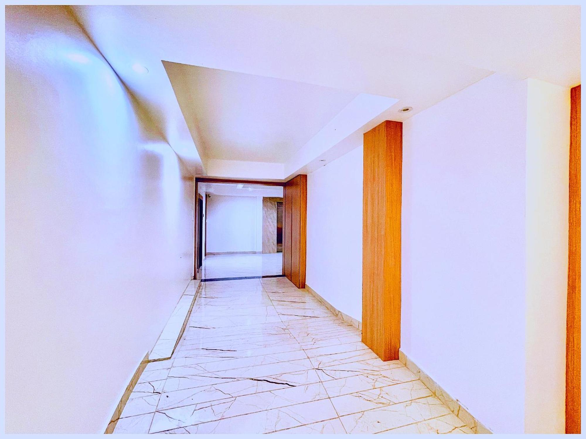 Premium Hotel Ujjain - G A R I M A - Near Mahakal Temple And Rivar - Railway Station - Hygiene & Spacious Room - With Wifi- And Parking Facilities - Best Hotel In Удджайн Экстерьер фото